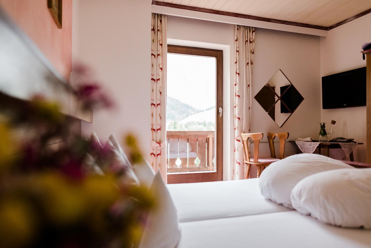 Das Naturhotel Die Eng هينتيريس المظهر الخارجي الصورة